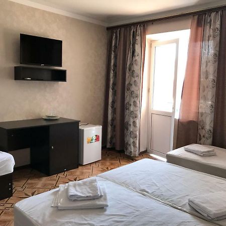 Ainar Hotel Gagra Exterior foto