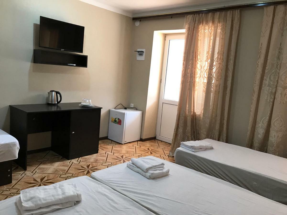 Ainar Hotel Gagra Exterior foto