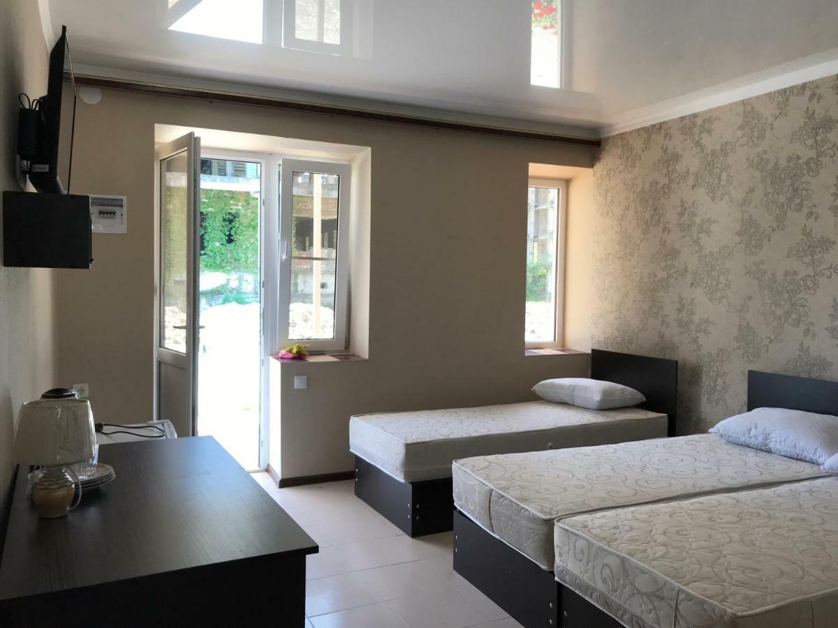 Ainar Hotel Gagra Exterior foto