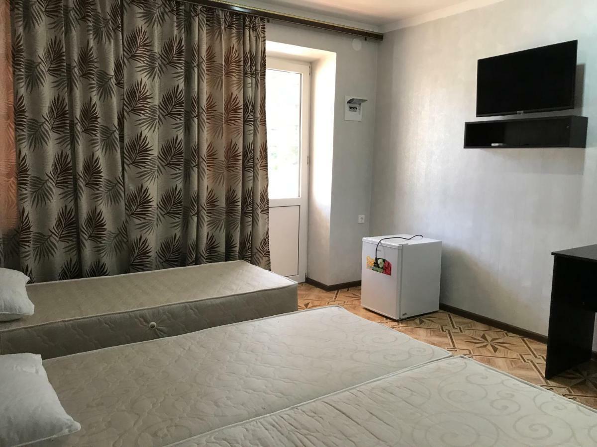 Ainar Hotel Gagra Exterior foto