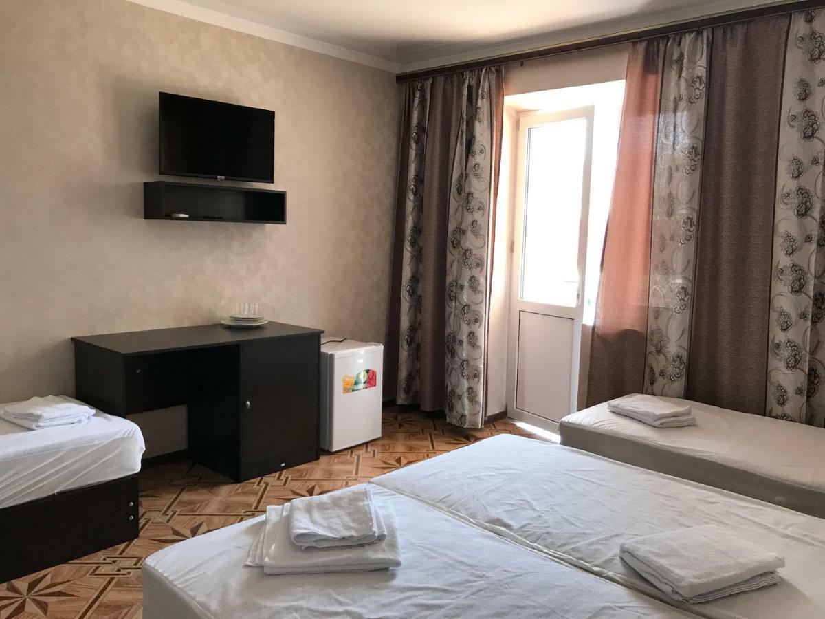 Ainar Hotel Gagra Exterior foto