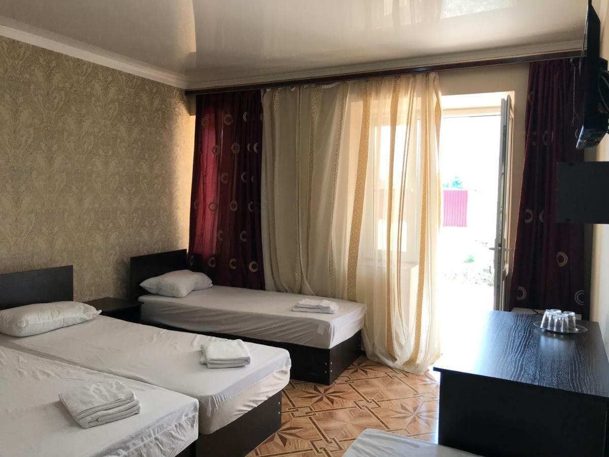 Ainar Hotel Gagra Exterior foto