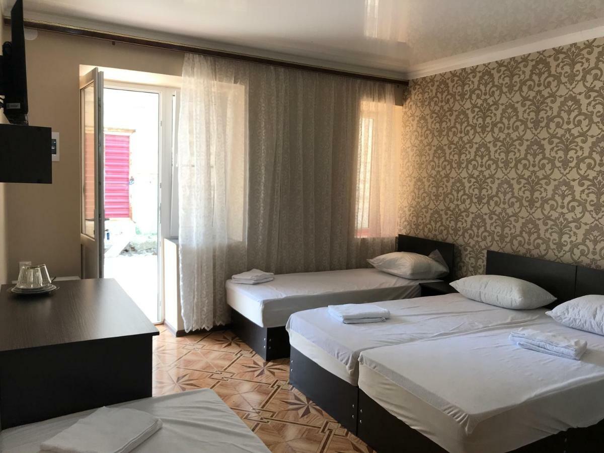 Ainar Hotel Gagra Exterior foto