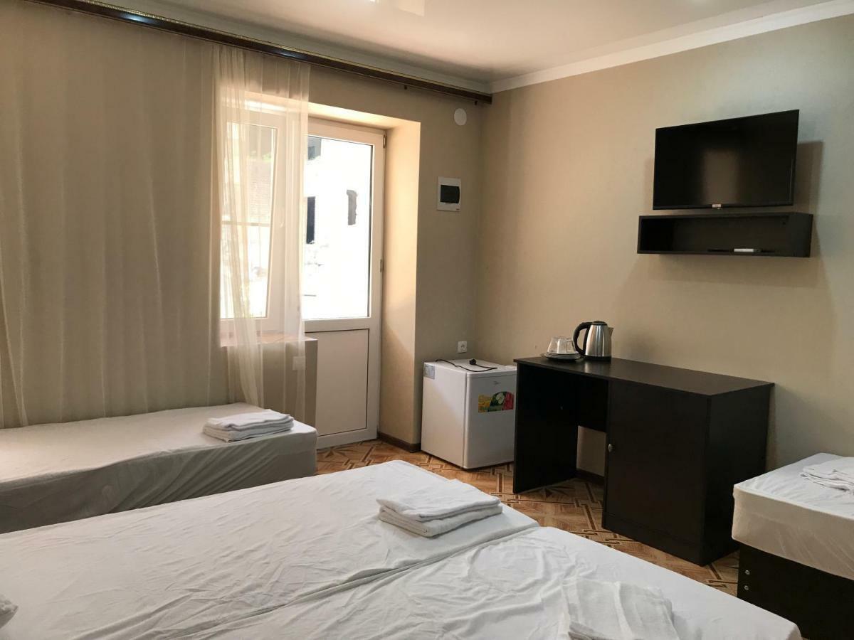 Ainar Hotel Gagra Exterior foto