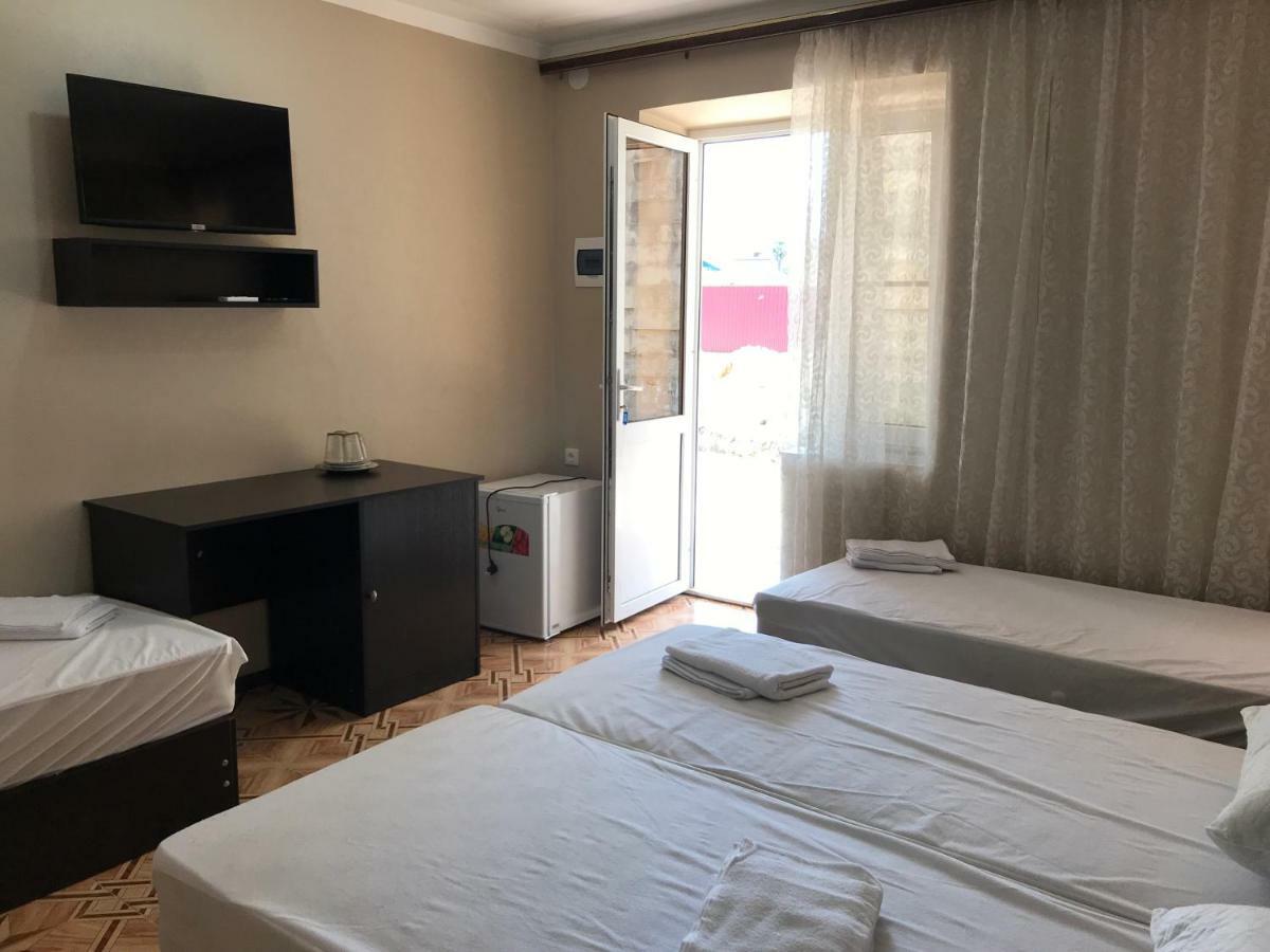 Ainar Hotel Gagra Exterior foto