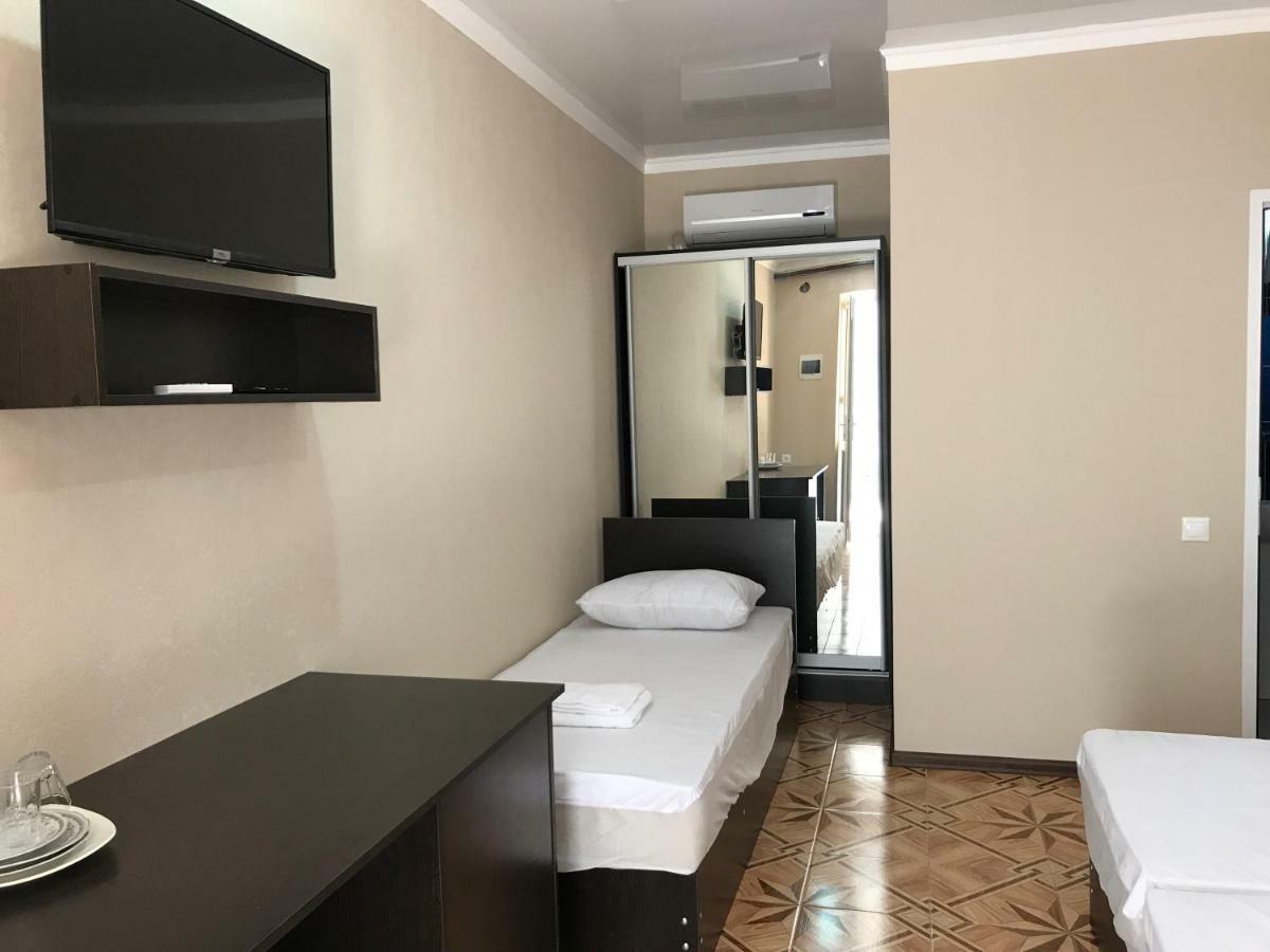 Ainar Hotel Gagra Exterior foto