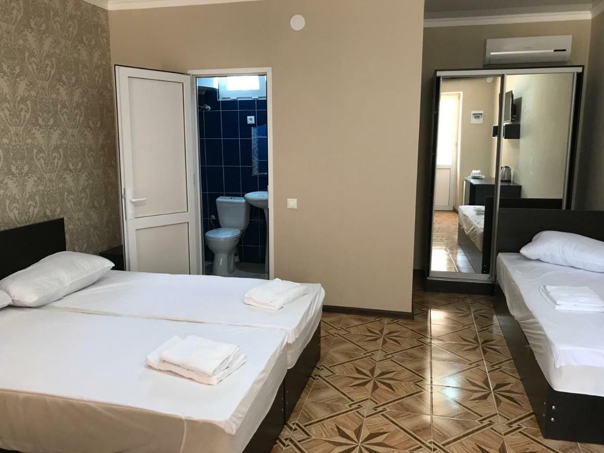 Ainar Hotel Gagra Exterior foto