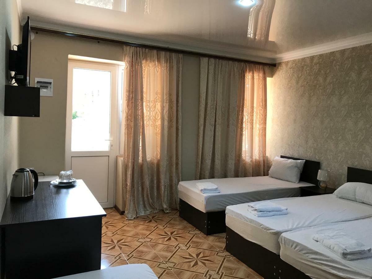 Ainar Hotel Gagra Exterior foto