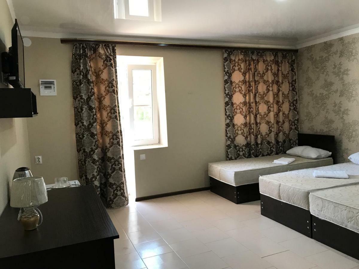 Ainar Hotel Gagra Exterior foto